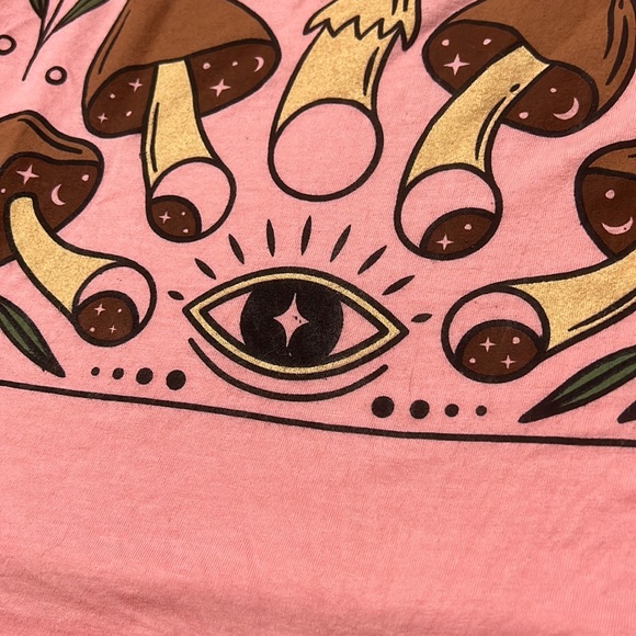 Mushroom crop top tee - Picture 8 of 8
